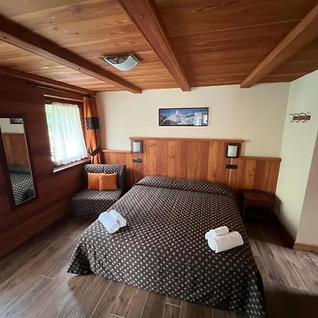 Americana D'hotes Bed & Breakfast Champoluc