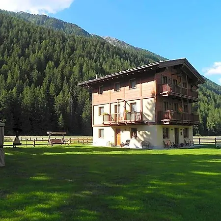 Alojamento de Acomodação e Pequeno-almoço Americana D'hotes Champoluc
