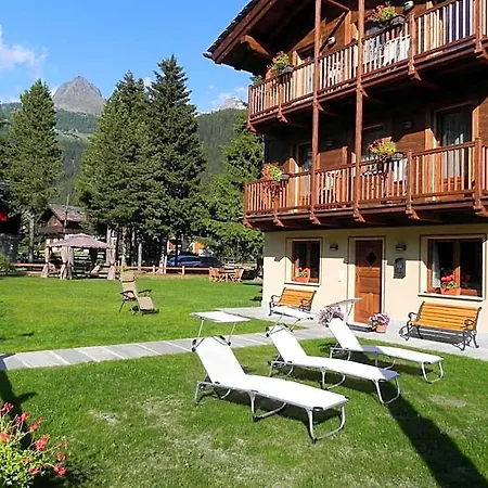 Alojamento de Acomodação e Pequeno-almoço Americana D'hotes Champoluc