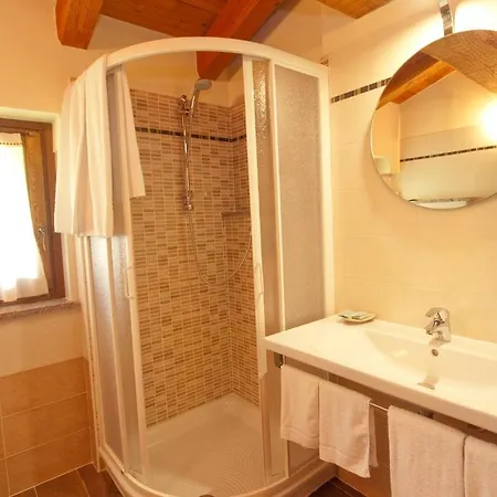Alojamento de Acomodação e Pequeno-almoço Americana D'hotes Champoluc