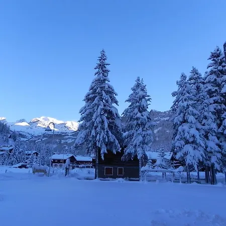 Americana D'hotes Bed & Breakfast