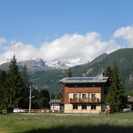 Villa Americana Chambres D'Hotes Champoluc