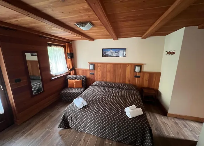 Villa Americana Chambres D'Hotes Frühstückspension Champoluc